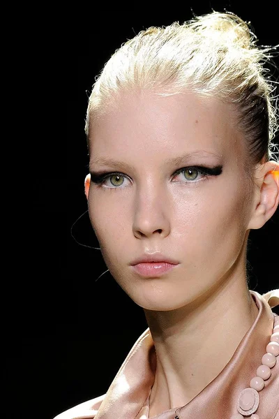 Look 63